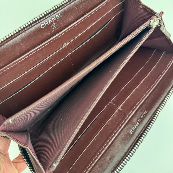 Chanel Lambskin Black Zip Around Wallet - Picture 4 of 8